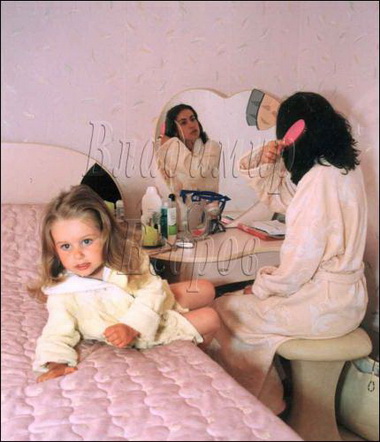 Анна Ковальчук с детьми